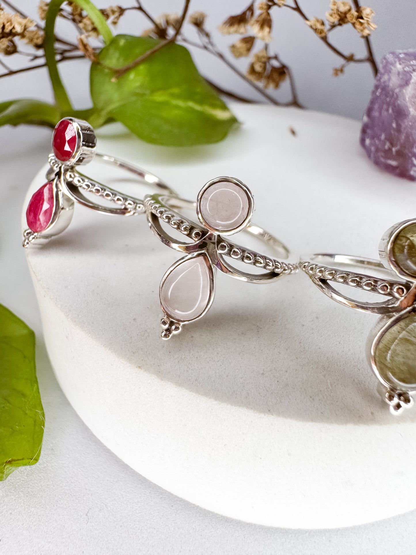 Anel amor próprio - Quartzo Rosa TAM. 15 e 20