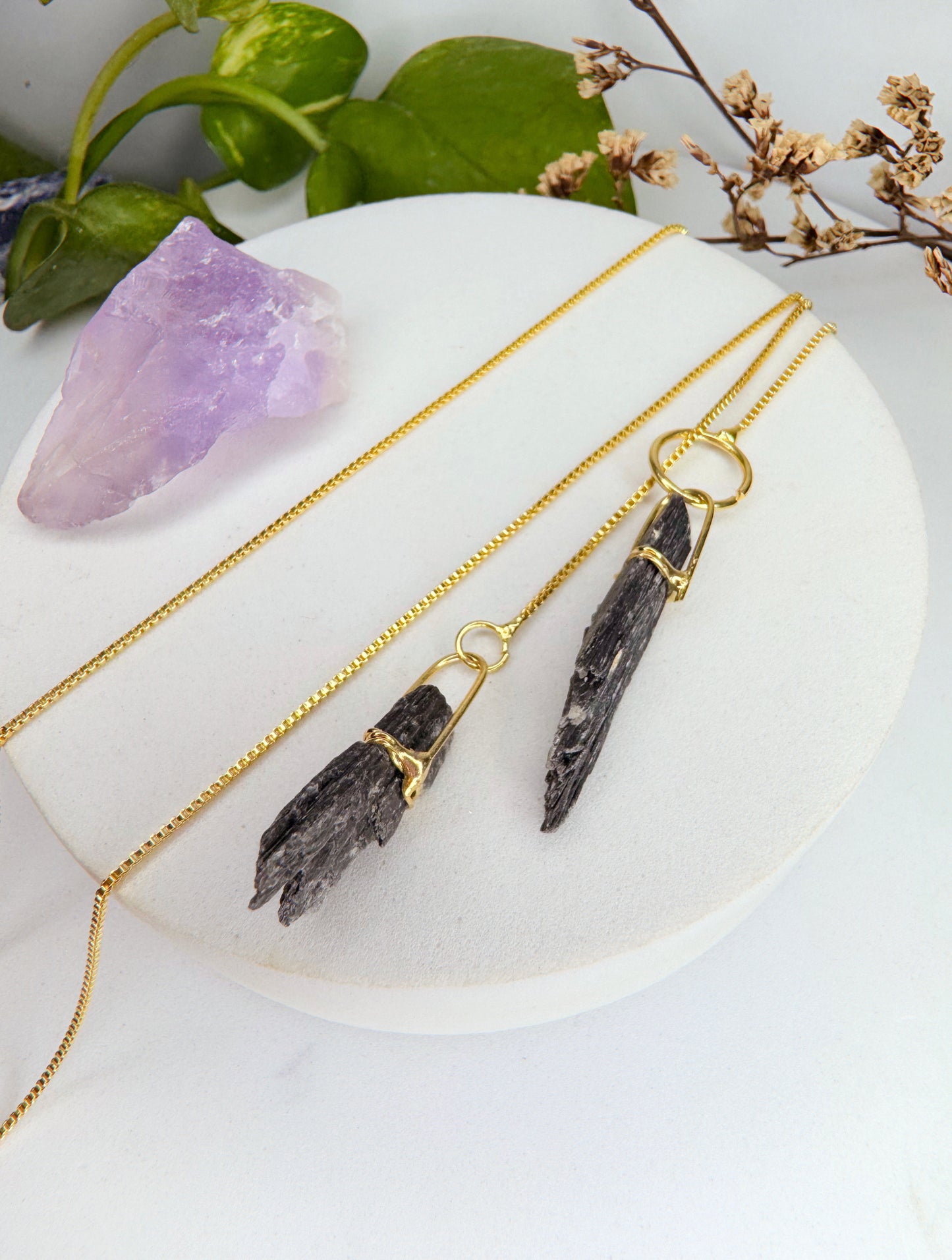 Colar cósmico - vassoura de bruxa