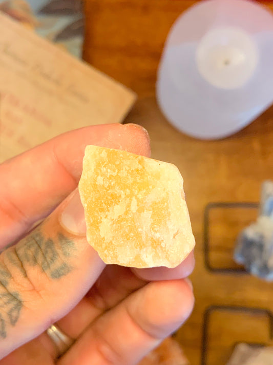 Calcita Amarela - pedra solta