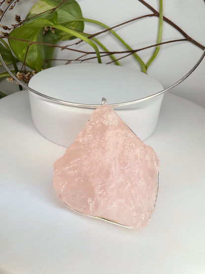 Choker lunação- Quartzo Rosa