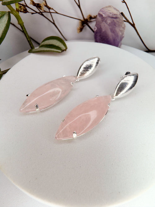 Brinco urano - quartzo rosa