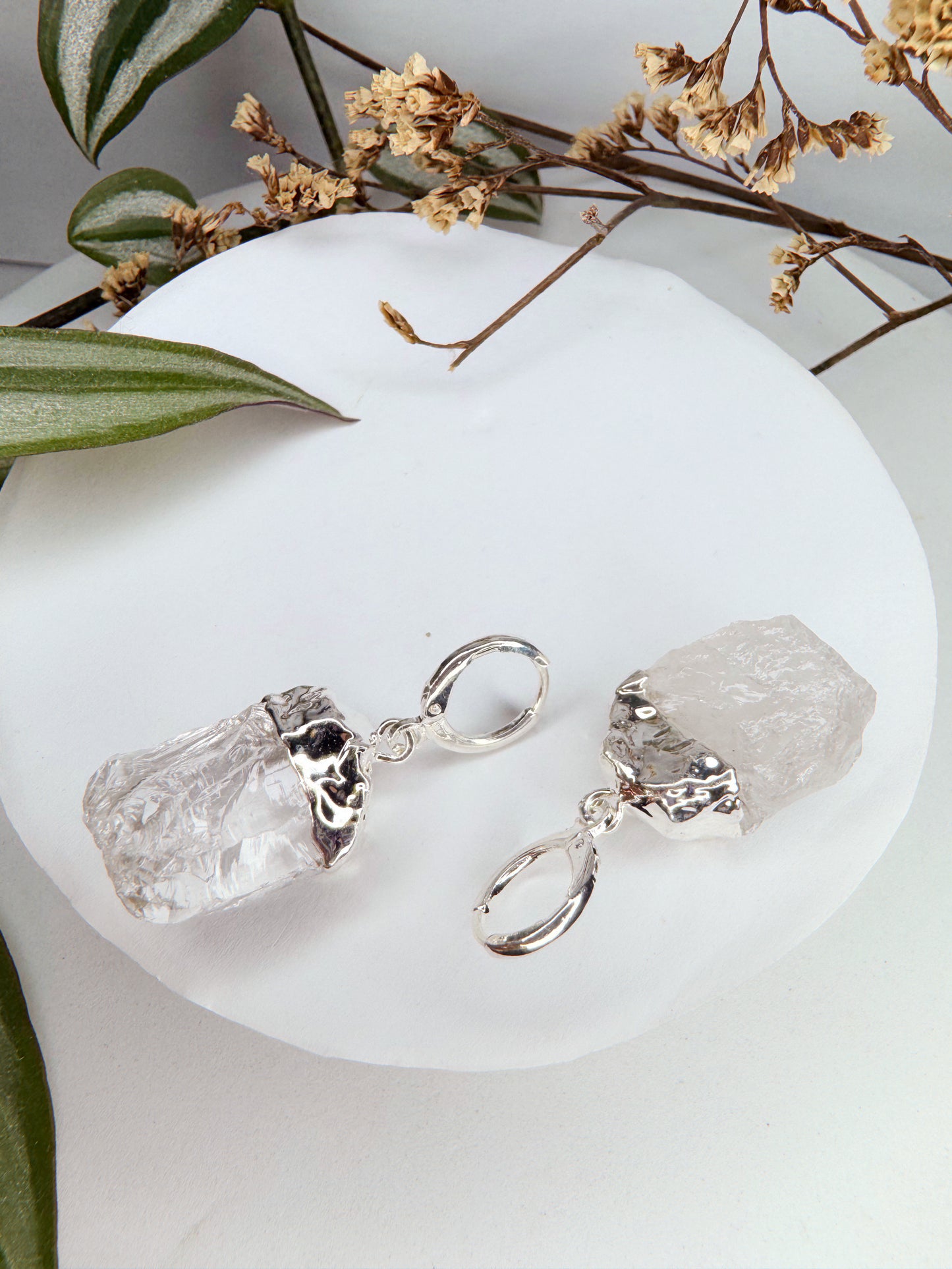 Brinco Júpiter - Quartzo de cristal bruto