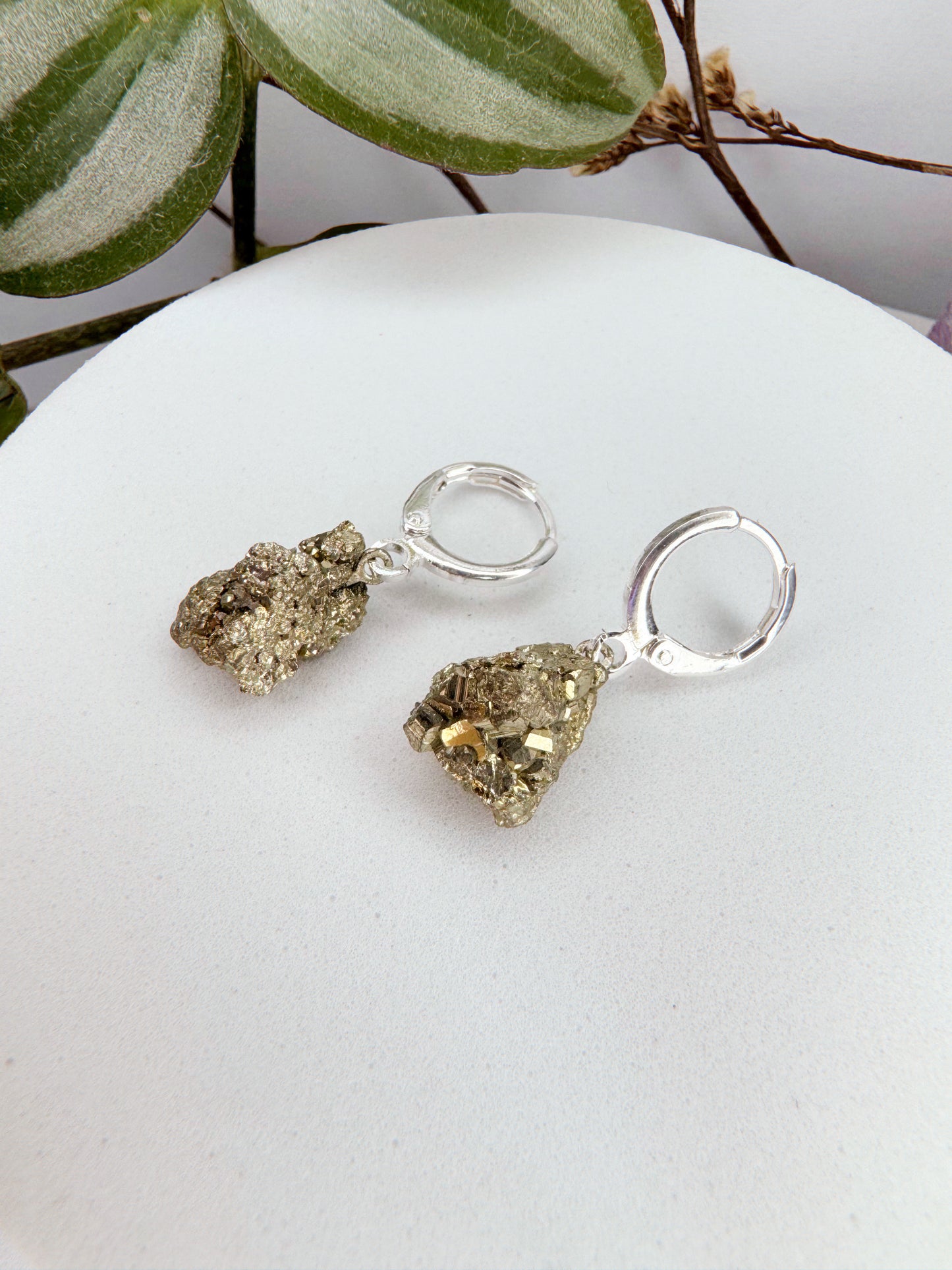 Brinco Júpiter - pirita natural