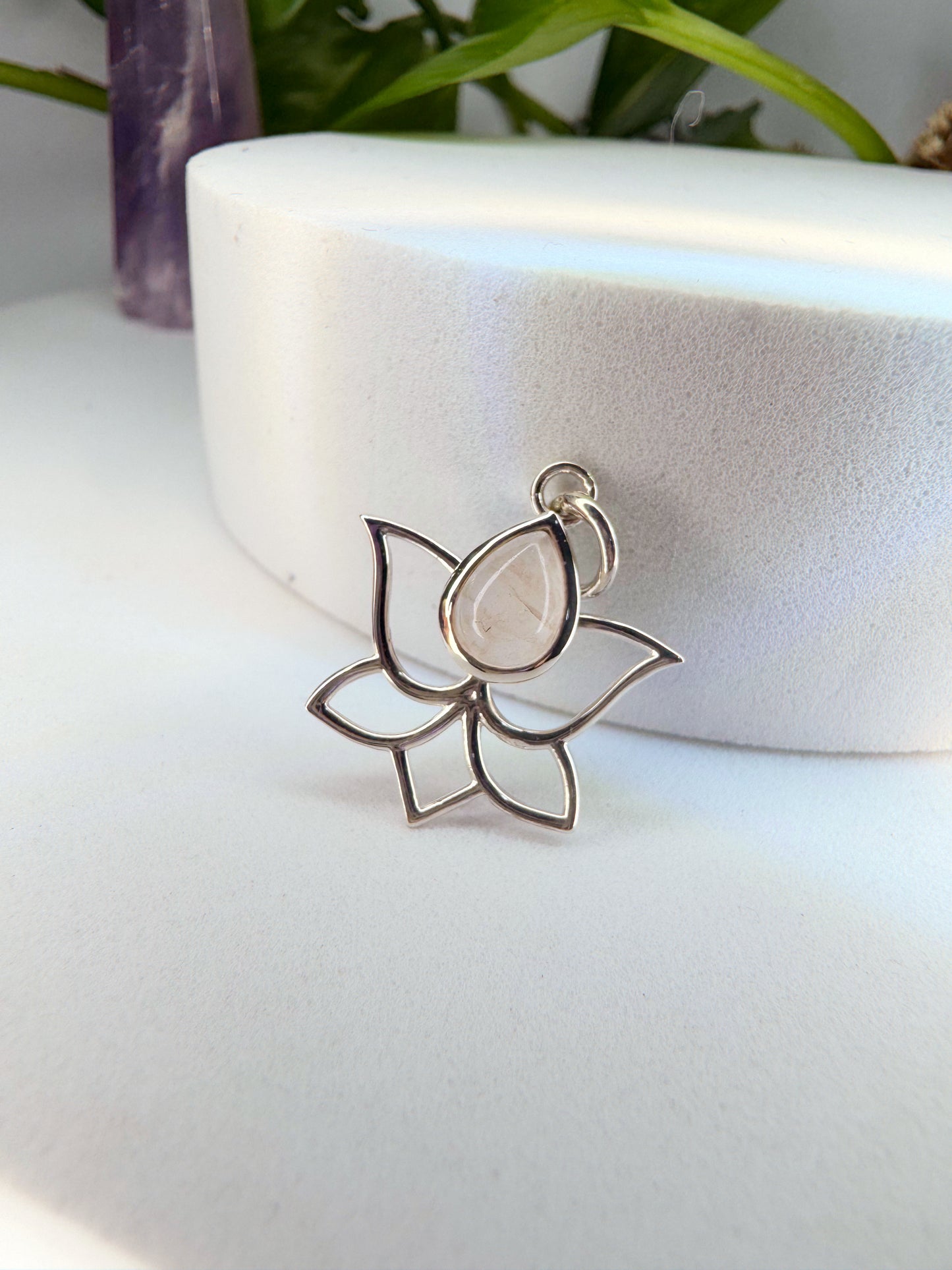 Pingente Lotus - Quartzo Rosa