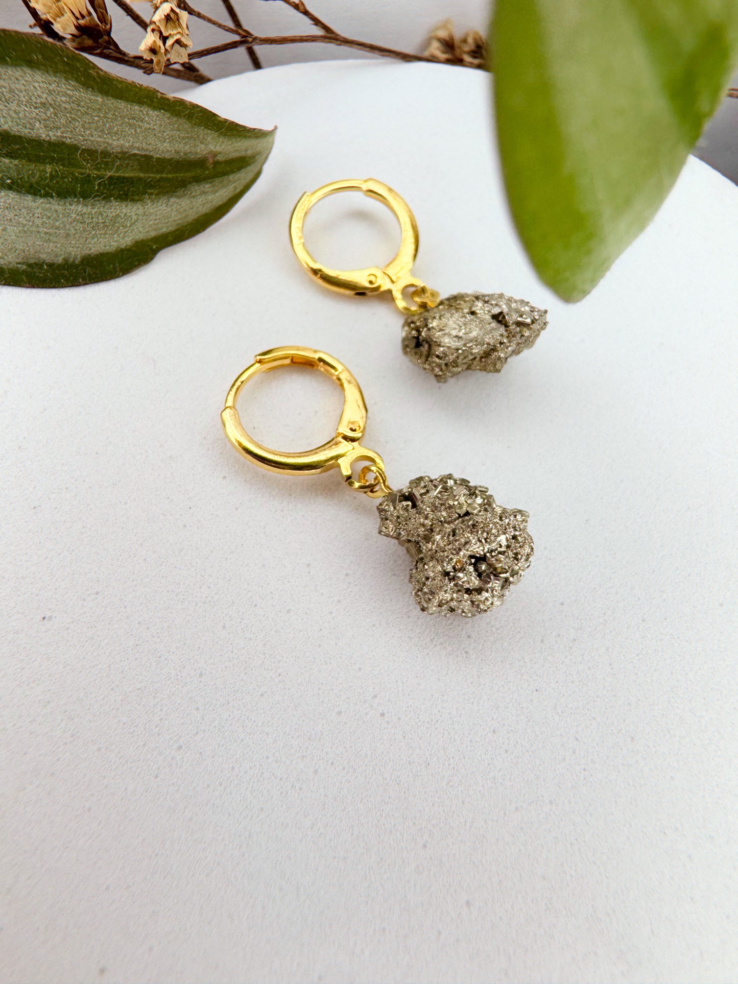 Brinco Júpiter - pirita natural