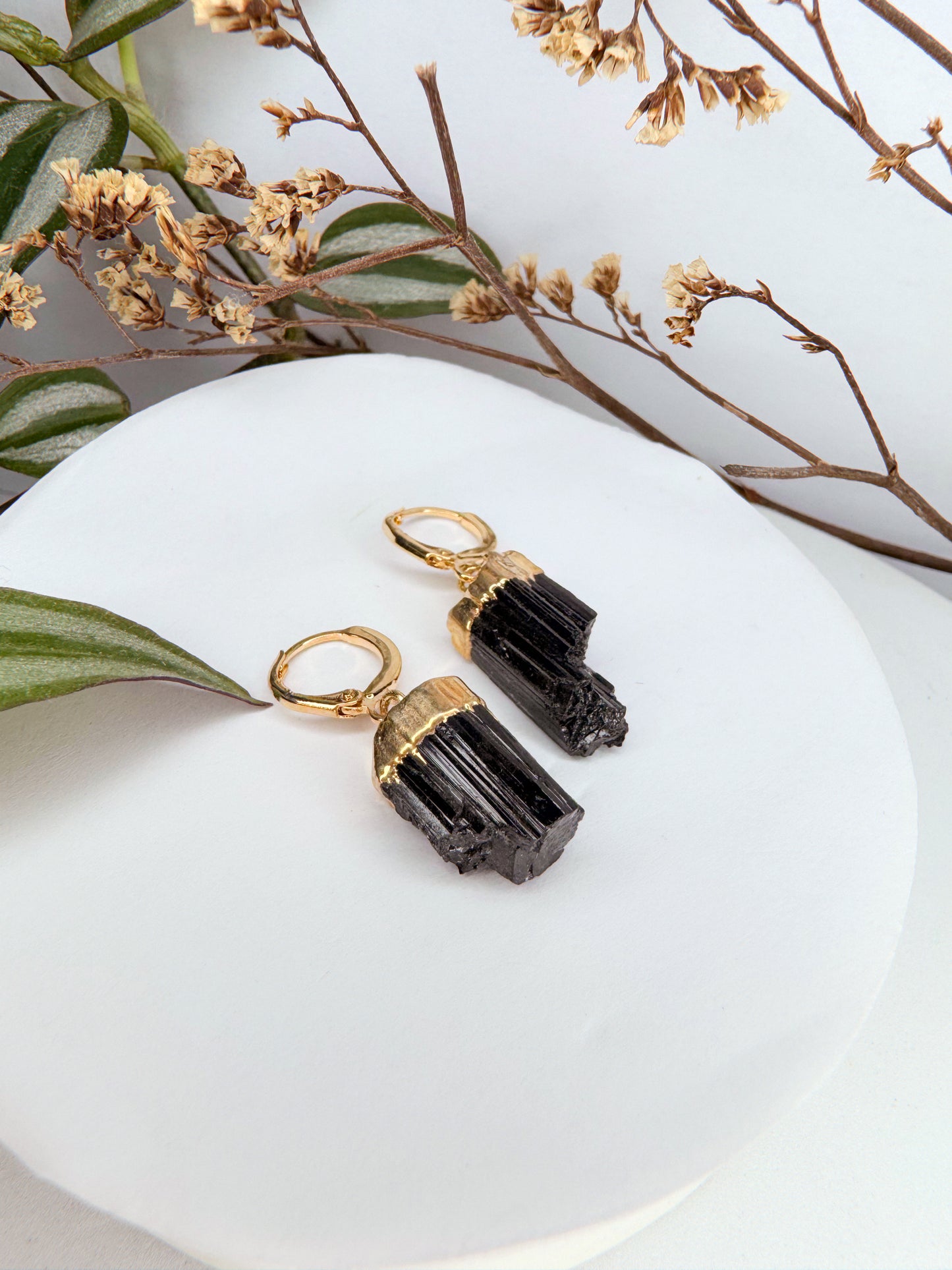 Brinco Júpiter - turmalina negra