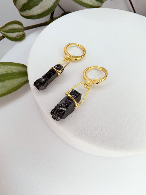 Brinco Júpiter - turmalina negra