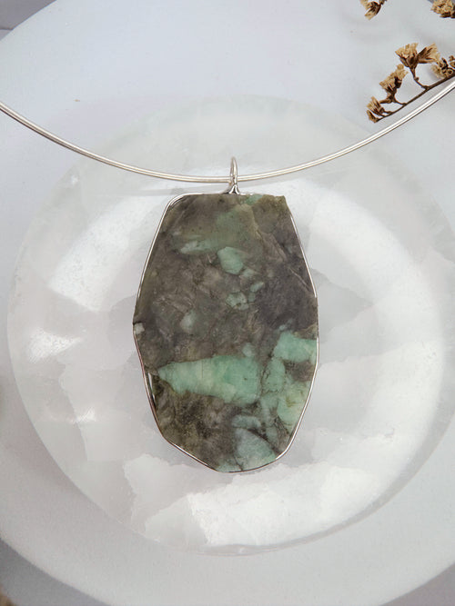 Colar Lunação  - Esmeralda 2