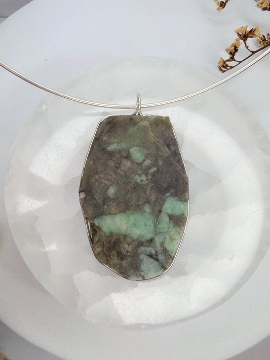 Colar Lunação  - Esmeralda 2