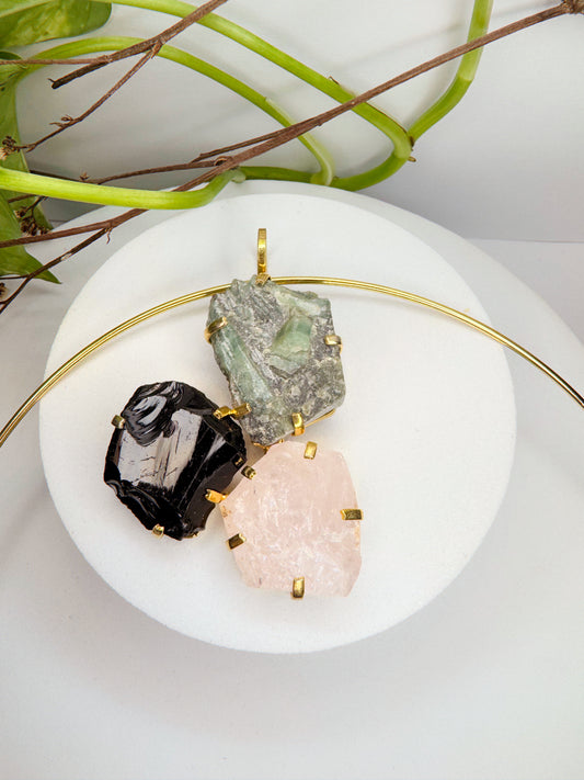 Choker tríplice  - Esmeralda, Obsidiana e Quartzo rosa